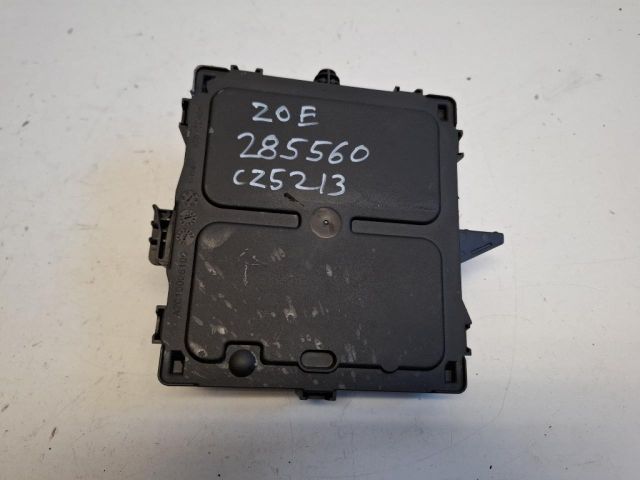 bontott RENAULT ZOE Biztosítéktábla Utastér