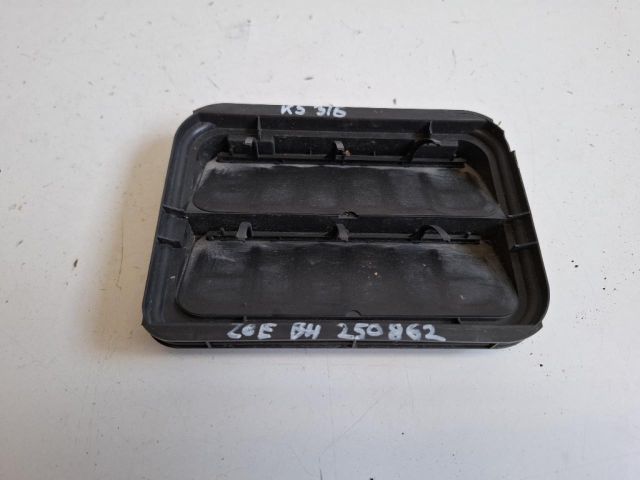 bontott RENAULT ZOE Csomagtér Szellőző Bal