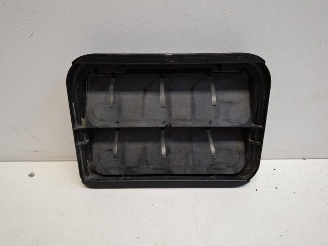 bontott RENAULT ZOE Csomagtér Szellőző Jobb