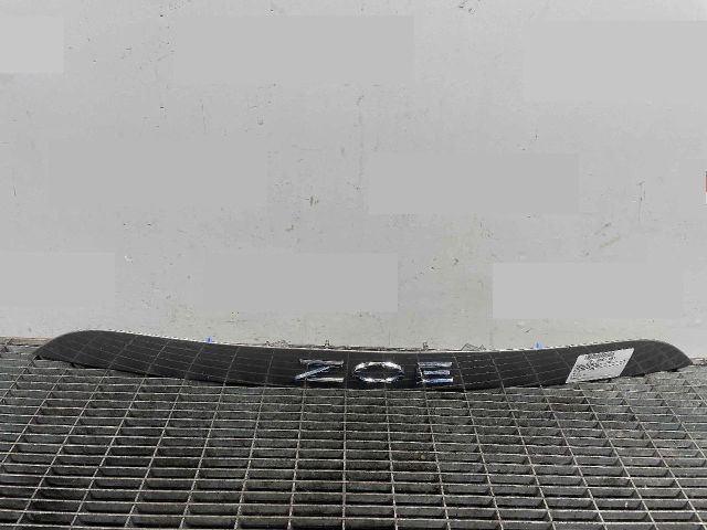 bontott RENAULT ZOE Csomagtérajtó Díszléc