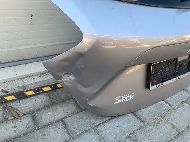 bontott RENAULT ZOE Csomagtérajtó (Részeivel)