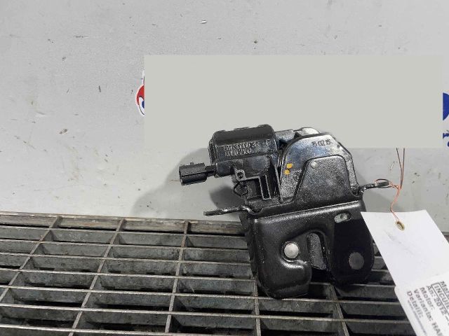 bontott RENAULT ZOE Csomagtérajtó Ütköző