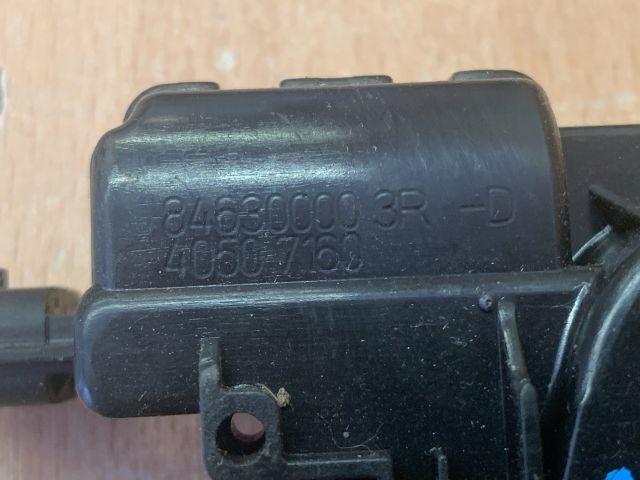 bontott RENAULT ZOE Csomagtérajtó Zárszerkezet