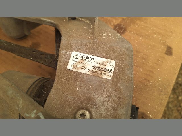 bontott RENAULT ZOE Első Ablaktörlő Szerkezet Motorral