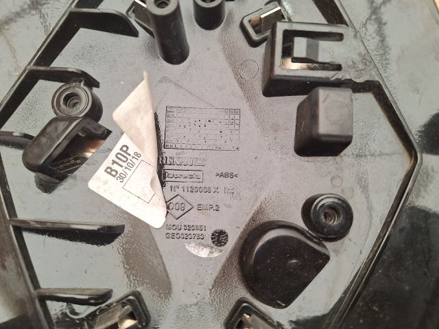 bontott RENAULT ZOE Első Embléma