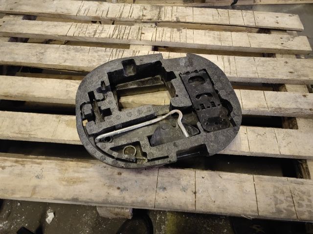 bontott RENAULT ZOE Emelő