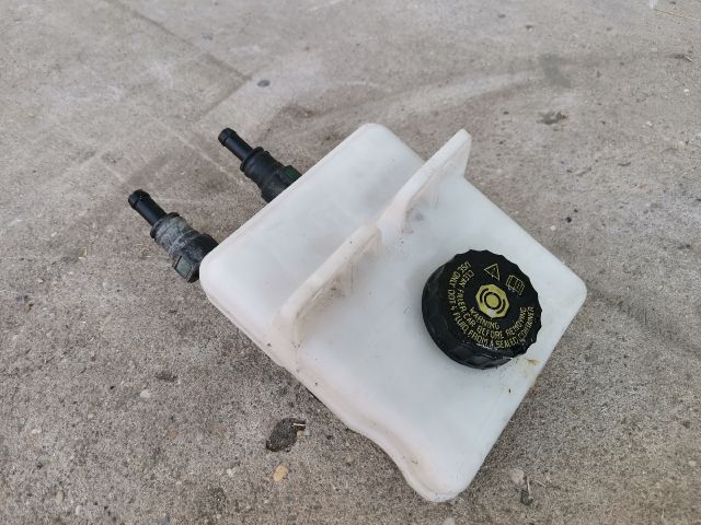 bontott RENAULT ZOE Fékfolyadék Tartály