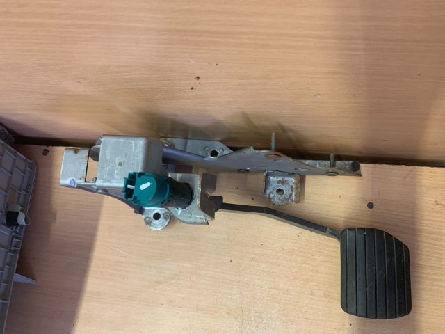 bontott RENAULT ZOE Fékpedál