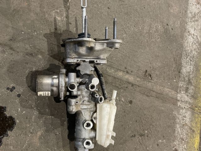 bontott RENAULT ZOE Főfékhenger