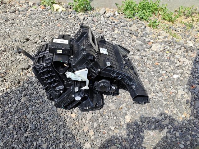 bontott RENAULT ZOE Fűtés Box