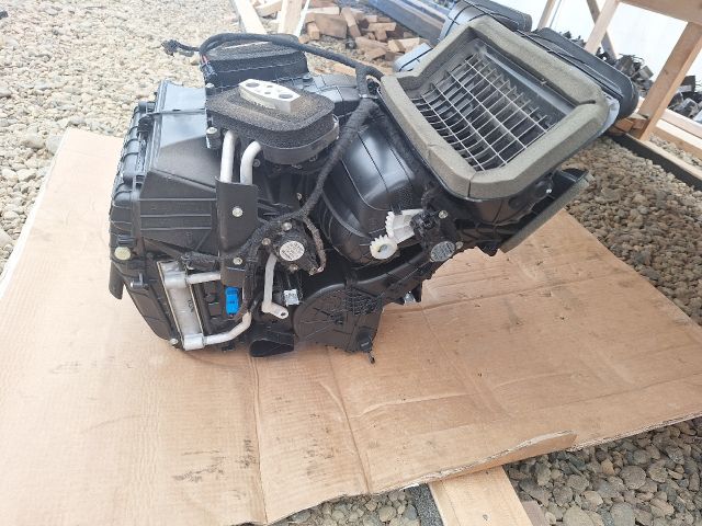 bontott RENAULT ZOE Fűtés Box