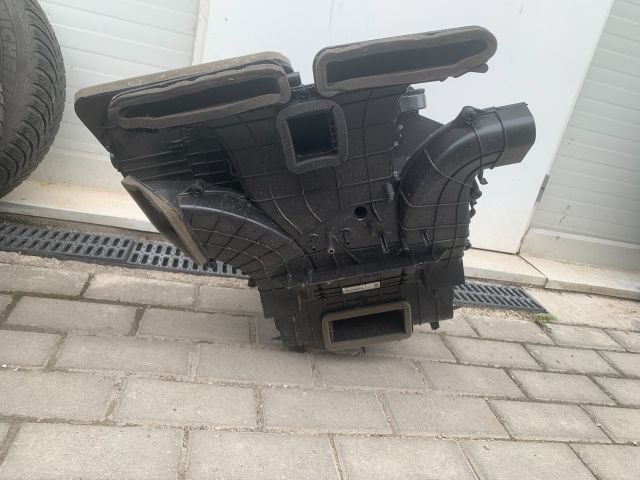 bontott RENAULT ZOE Fűtés Box