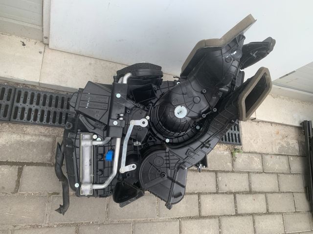 bontott RENAULT ZOE Fűtés Box