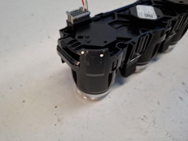 bontott RENAULT ZOE Fűtéskapcsoló