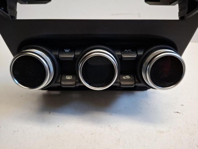 bontott RENAULT ZOE Fűtéskapcsoló