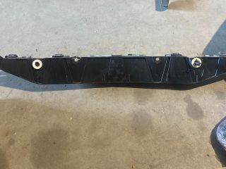 bontott RENAULT ZOE Hátsó középső Lökhárító Tartó (Műanyag)