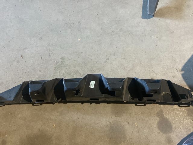 bontott RENAULT ZOE Hátsó középső Lökhárító Tartó (Műanyag)