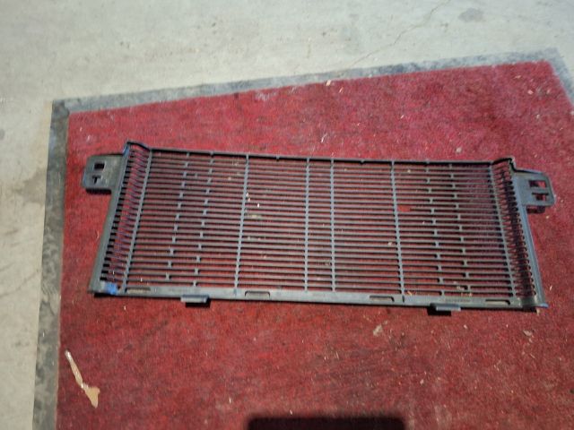 bontott RENAULT ZOE Hűtőrács