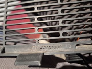 bontott RENAULT ZOE Hűtőrács