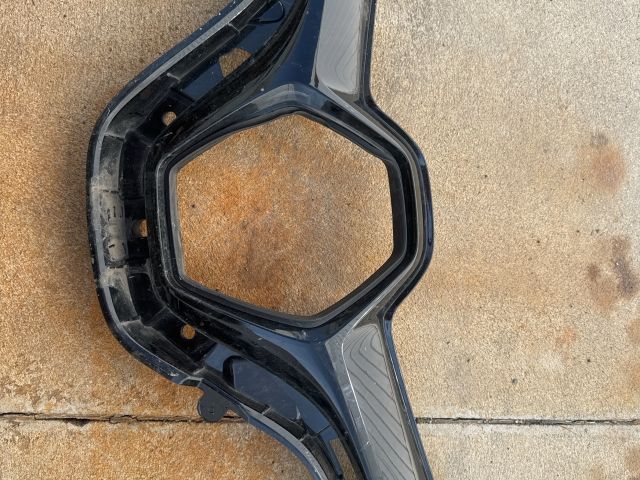 bontott RENAULT ZOE Hűtőrács