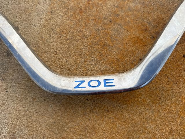 bontott RENAULT ZOE Hűtőrács