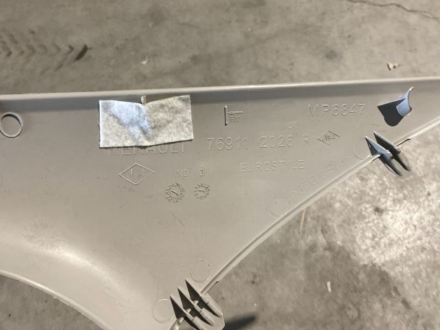 bontott RENAULT ZOE Jobb A Oszlop Burkolat