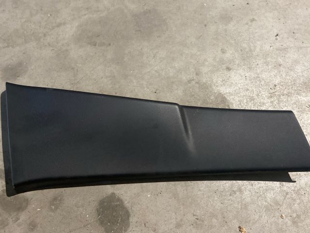 bontott RENAULT ZOE Jobb B Oszlop Burkolat