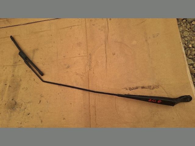 bontott RENAULT ZOE Jobb első Ablaktörlő Kar