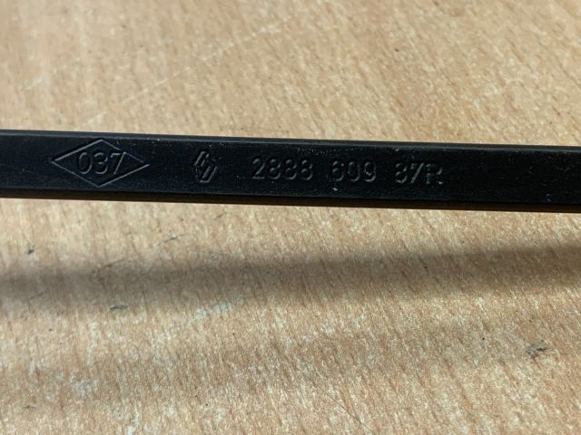 bontott RENAULT ZOE Jobb első Ablaktörlő Kar