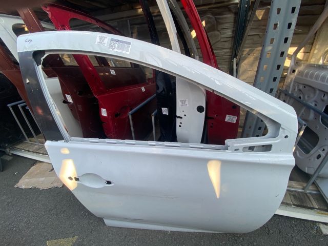 bontott RENAULT ZOE Jobb első Ajtó (Üres lemez)