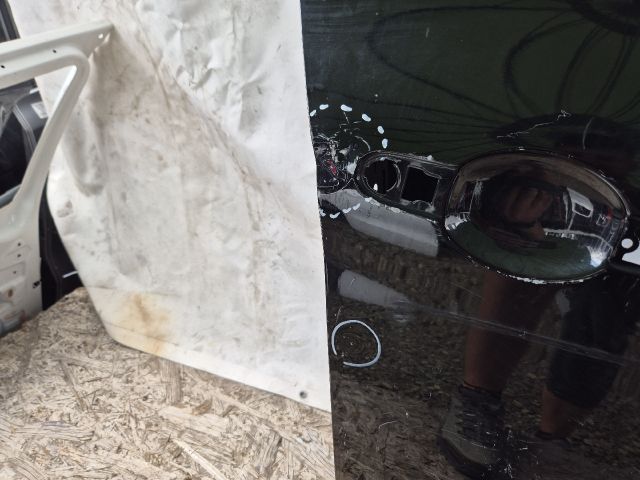 bontott RENAULT ZOE Jobb első Ajtó (Üres lemez)