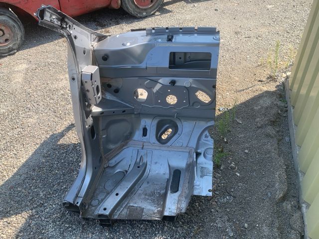 bontott RENAULT ZOE Jobb első Negyed Karosszéria Csomag