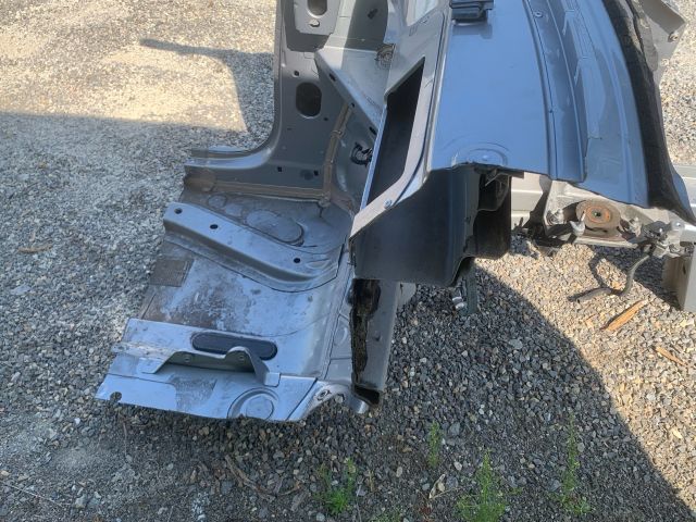 bontott RENAULT ZOE Jobb első Negyed Karosszéria Csomag