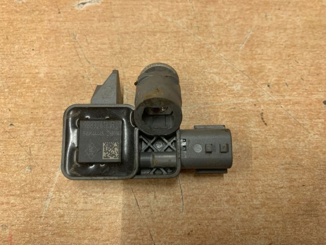 bontott RENAULT ZOE Jobb első Oldal Ütközés Érzékelő