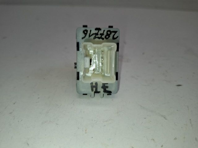 bontott RENAULT ZOE Jobb hátsó Ablakemelő Kapcsoló