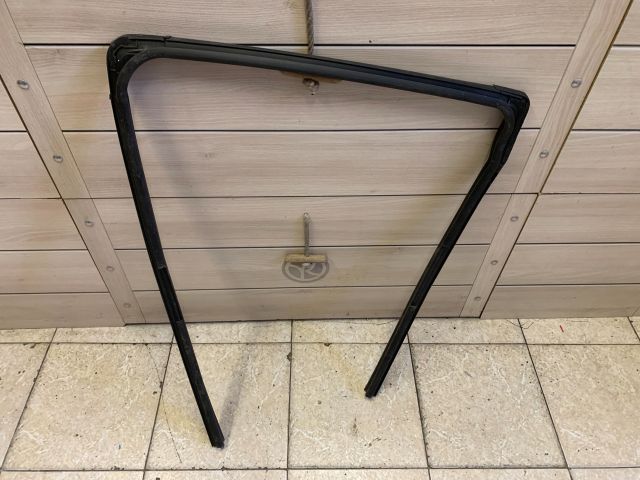 bontott RENAULT ZOE Jobb hátsó Ablakvezető Gumi