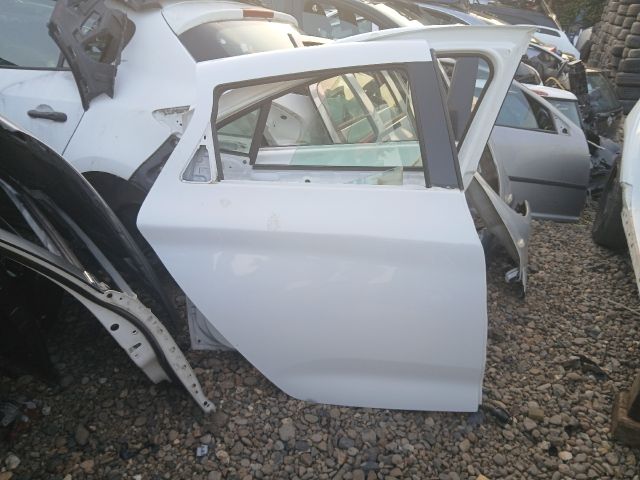 bontott RENAULT ZOE Jobb hátsó Ajtó (Üres lemez)