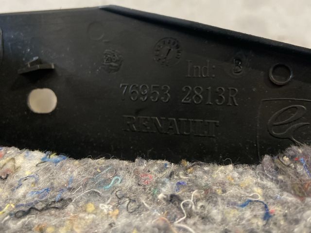 bontott RENAULT ZOE Jobb hátsó Belső Küszöb Burkolat