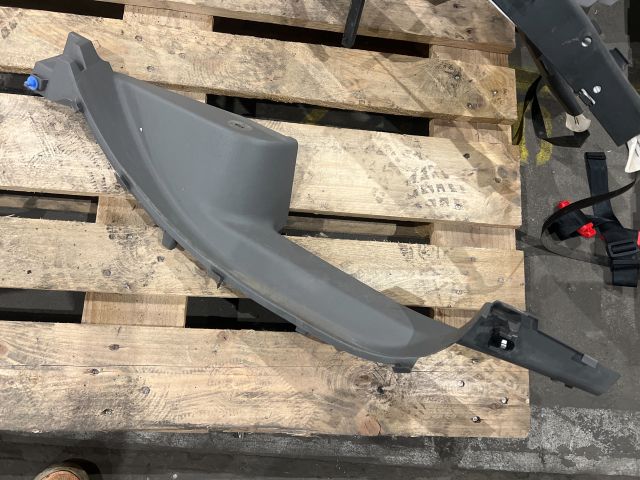 bontott RENAULT ZOE Jobb hátsó Belső Küszöb Burkolat