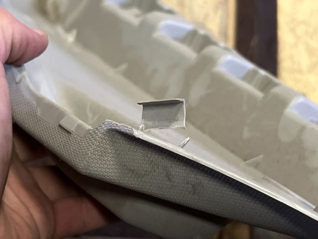 bontott RENAULT ZOE Jobb Kalaptartó Tartó Konzol