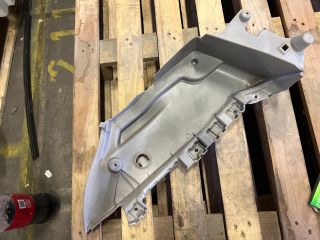 bontott RENAULT ZOE Jobb Kalaptartó Tartó Konzol