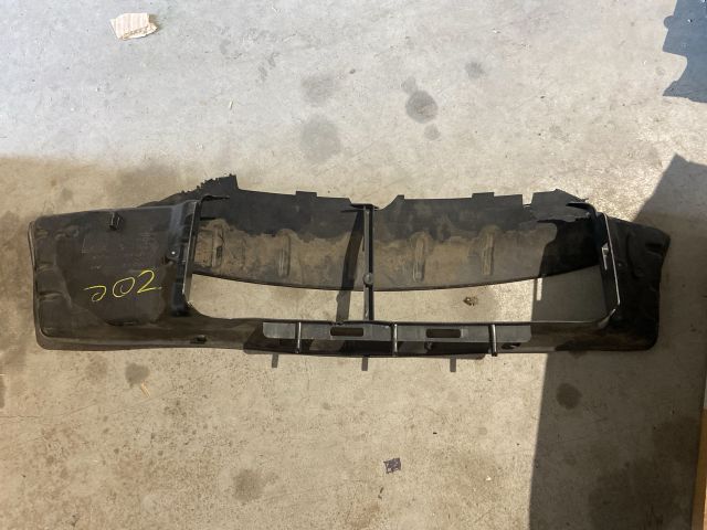 bontott RENAULT ZOE Jobb Kardánbox Levegő Csatorna