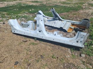 bontott RENAULT ZOE Jobb Küszöb