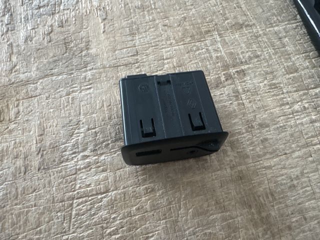 bontott RENAULT ZOE Kártyaolvasó