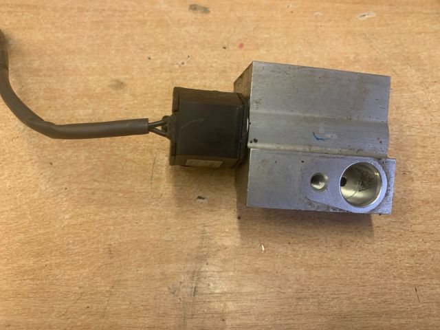 bontott RENAULT ZOE Klíma Nyomásérzékelő Kapcsoló