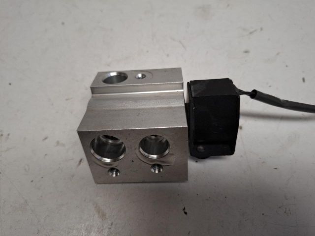 bontott RENAULT ZOE Klíma Nyomásérzékelő Kapcsoló