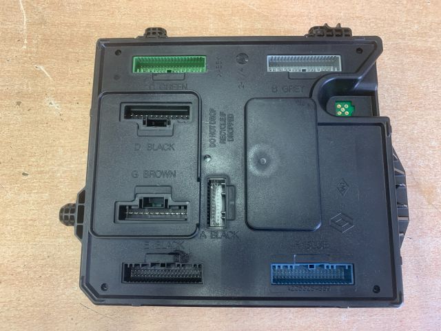 bontott RENAULT ZOE Komfort Elektronika