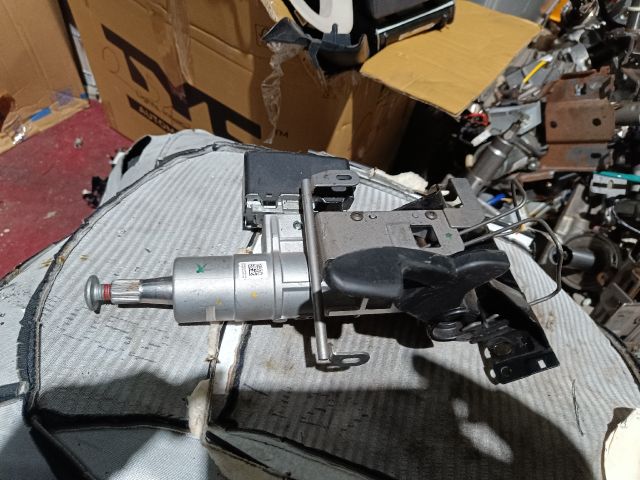 bontott RENAULT ZOE Kormányoszlop