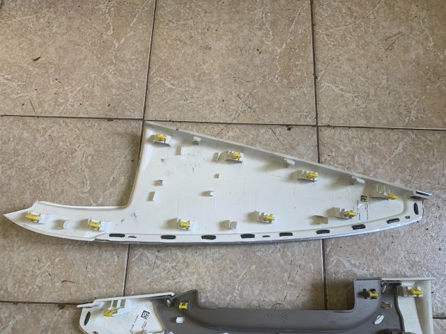 bontott RENAULT ZOE Középső Műszerfal Díszléc