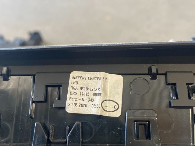 bontott RENAULT ZOE Középső Szellőző